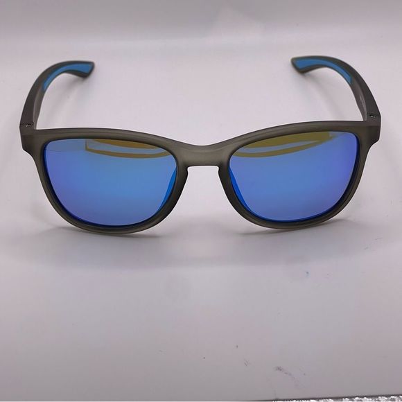 Lightweight Polarized Sunglasses with Blue Mirrored Lenses - Picture 2 of 10